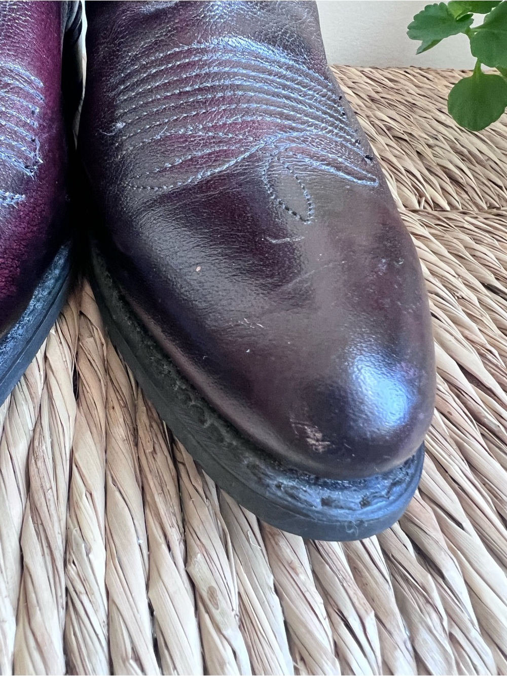 Vintage Dingo Dark Maroon Leather Cowboy Boots Size 10.5 Style Style 15923 - Picture 6 of 14